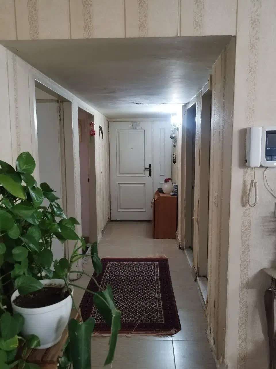 فروش آپارتمان سجادیه همکف۸۱متر۲خواب بی واسطه