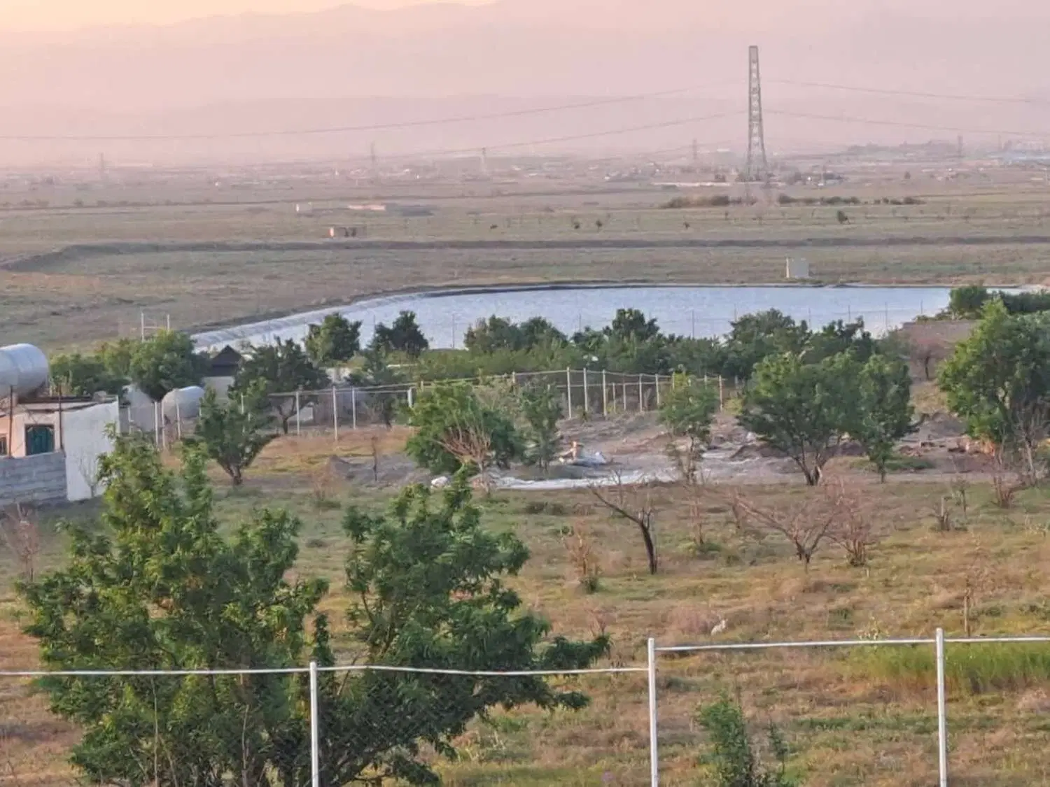 واگذاری زمین دارای آب در حصار سرخ