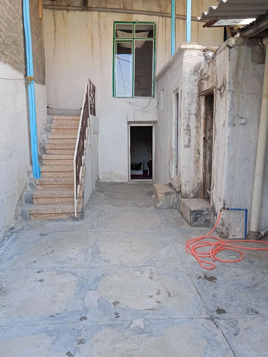 فروش خانه در وسط شهر