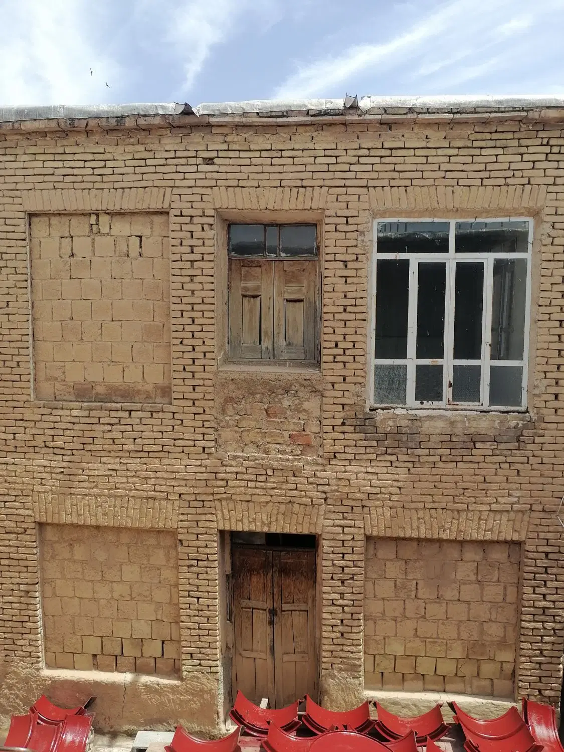 خانه قدیمی سنتی 9 اتاق سند دار مناسب بوم گردی