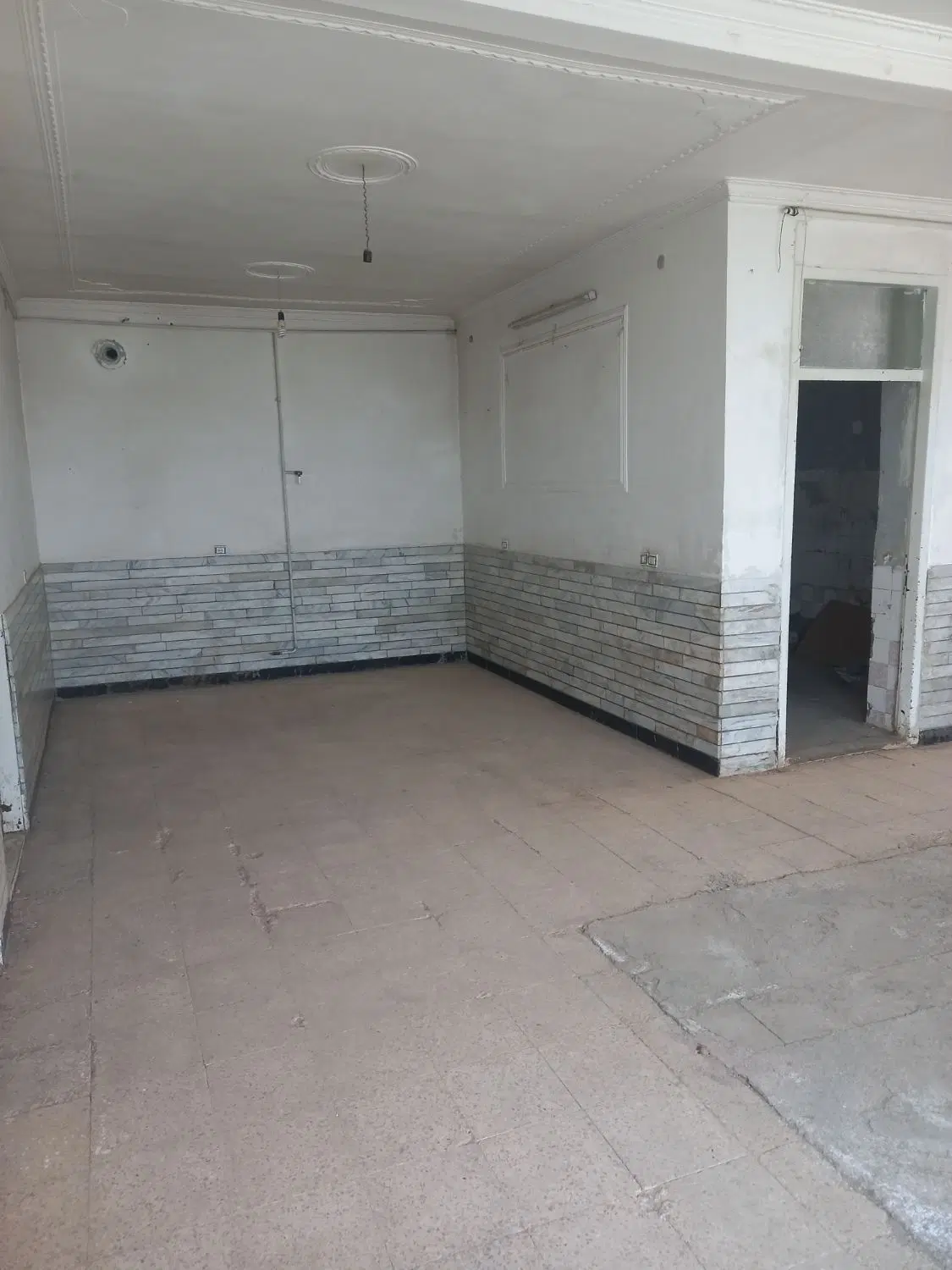 رهن کامل خانه تیراهنی  وسط شهر