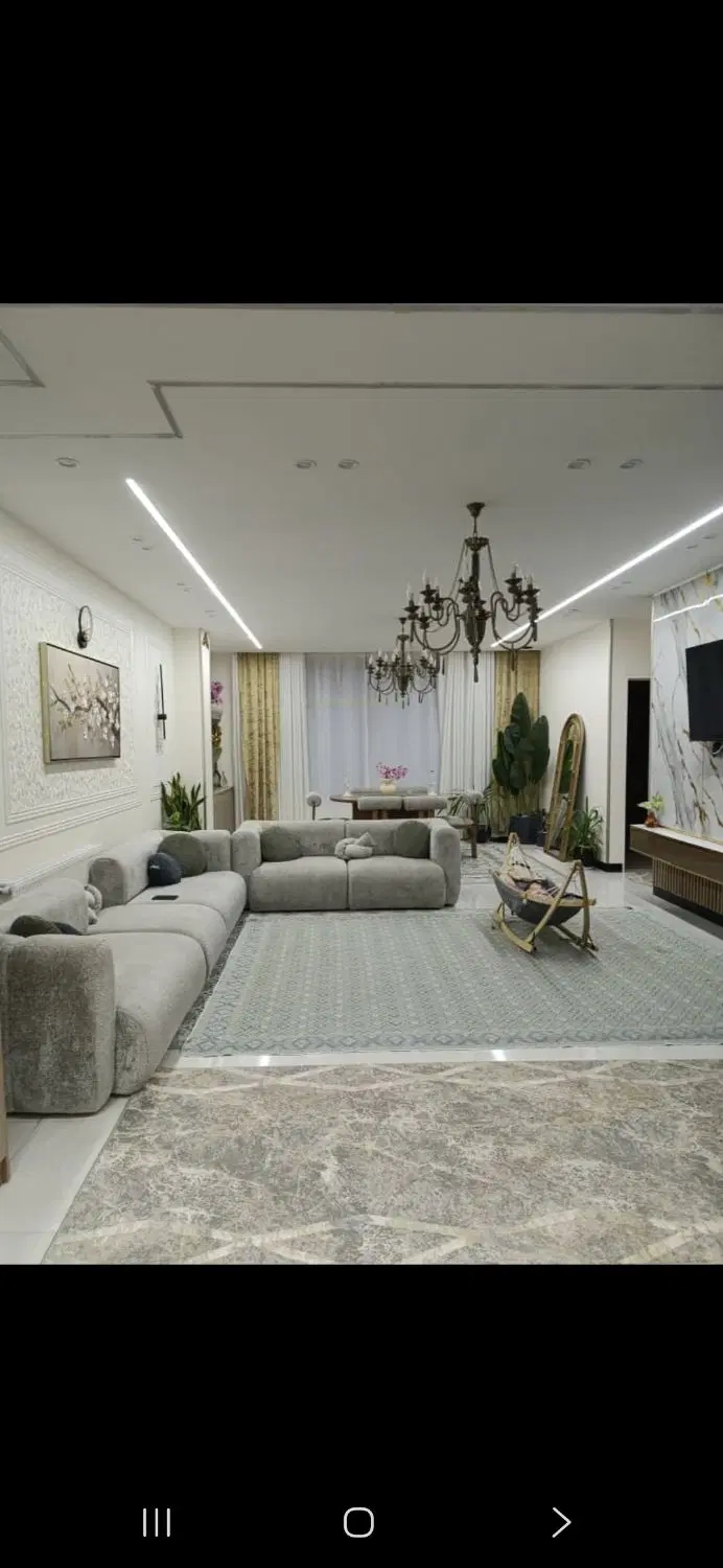 فروش ۱۳۰متری سه خواب پاسداران