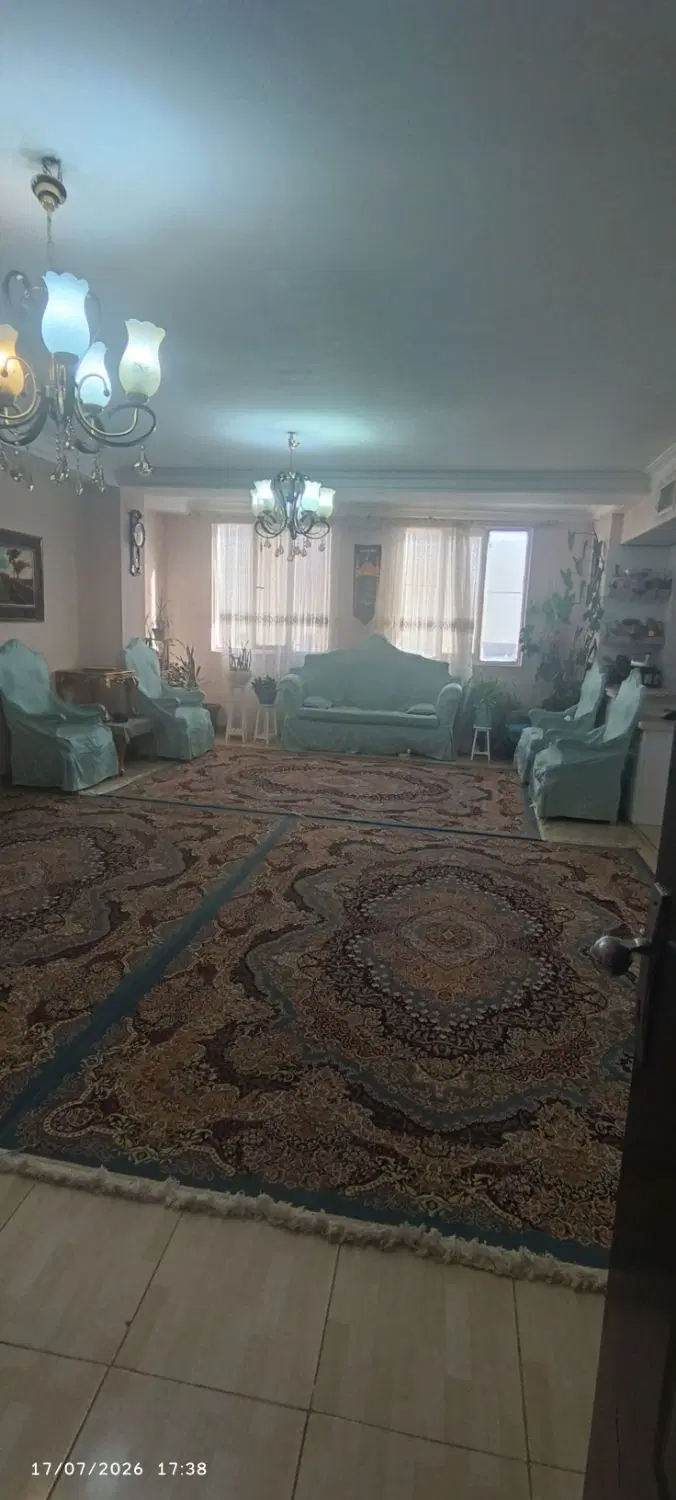 105 متر در بازرگانی(طالقانی)