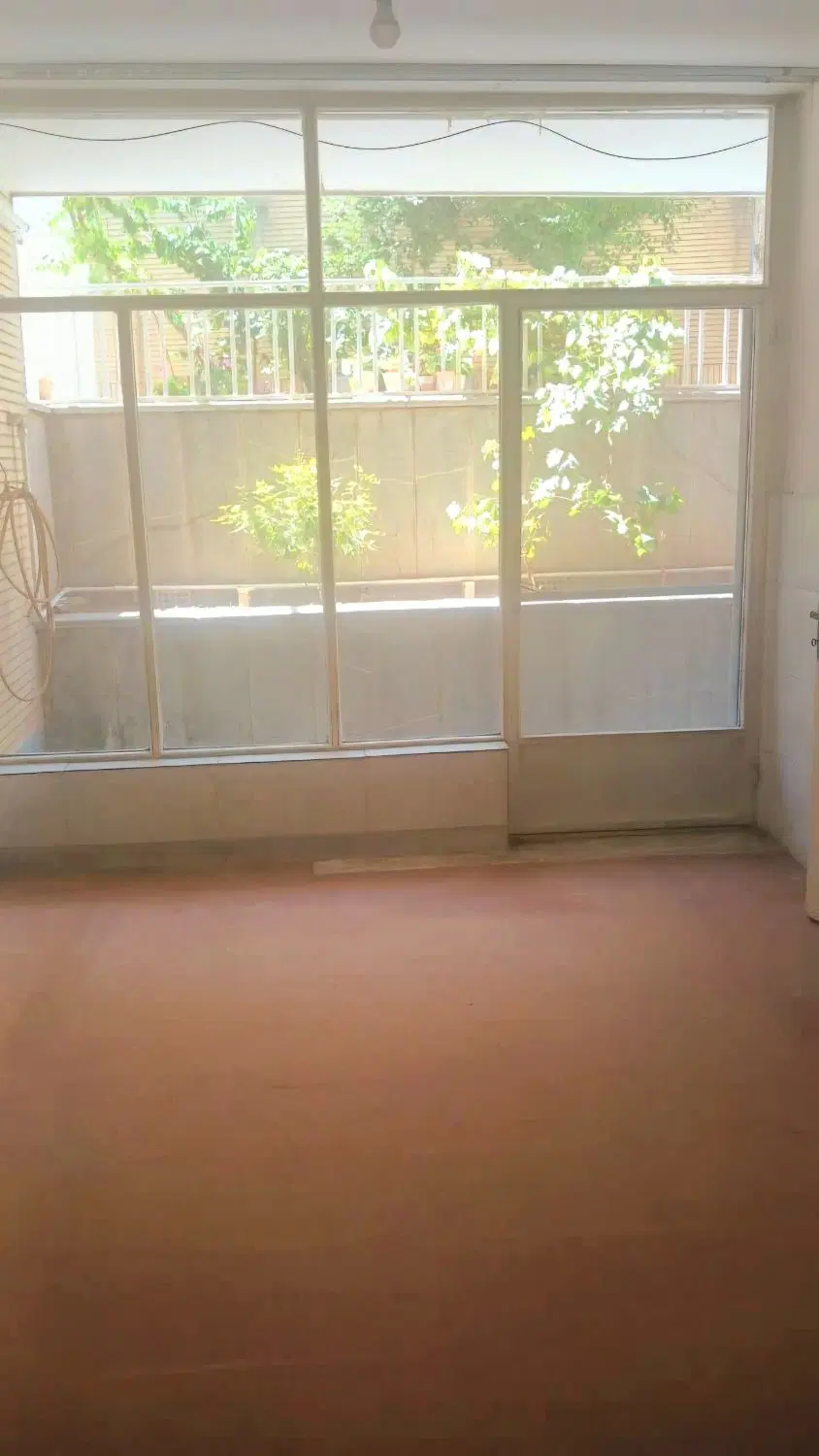 اجاره یک واحد مسکونی واقع در خیابان جی