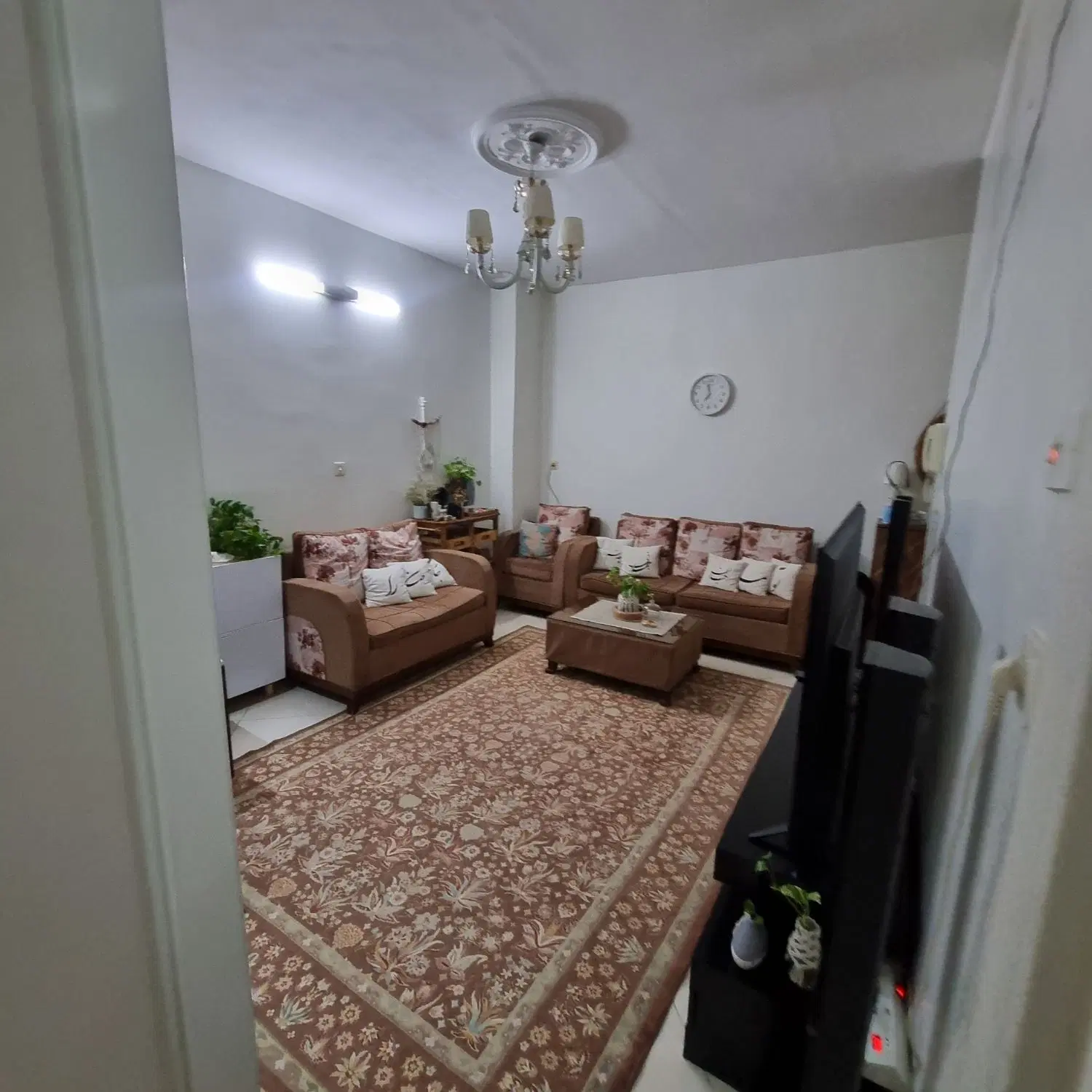مشیریه آپارتمان ۴۳ متری با پارکینگ