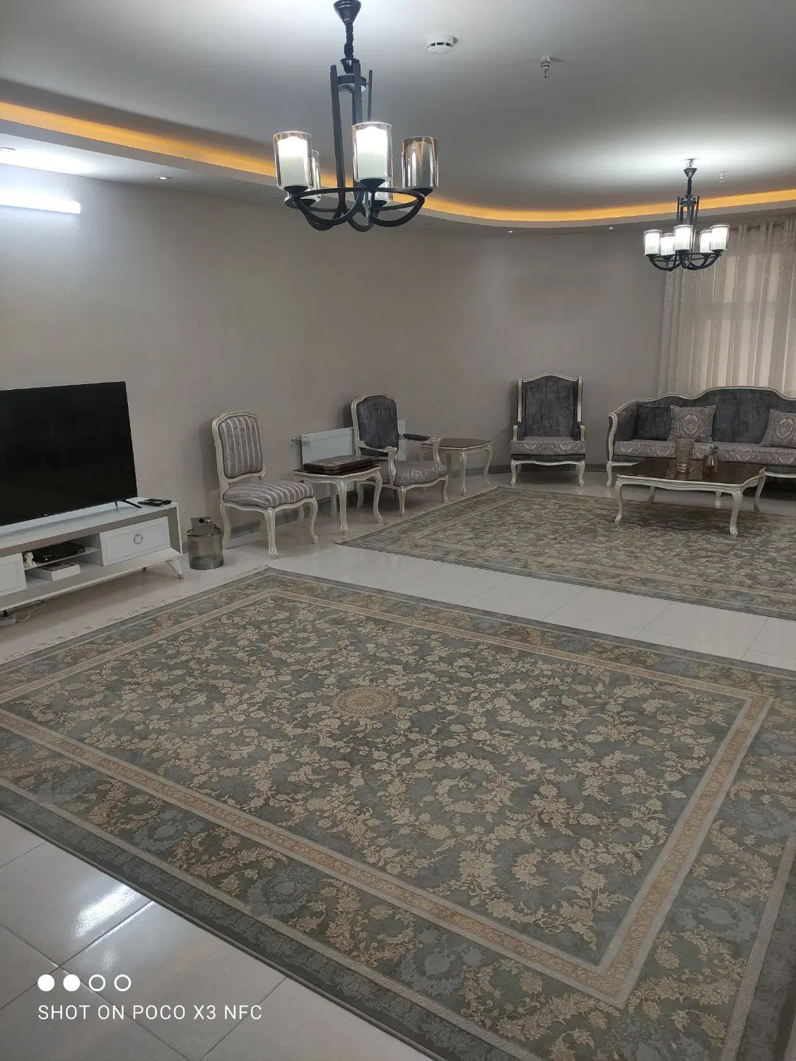 آپارتمان همکف خیابان پنج آذر