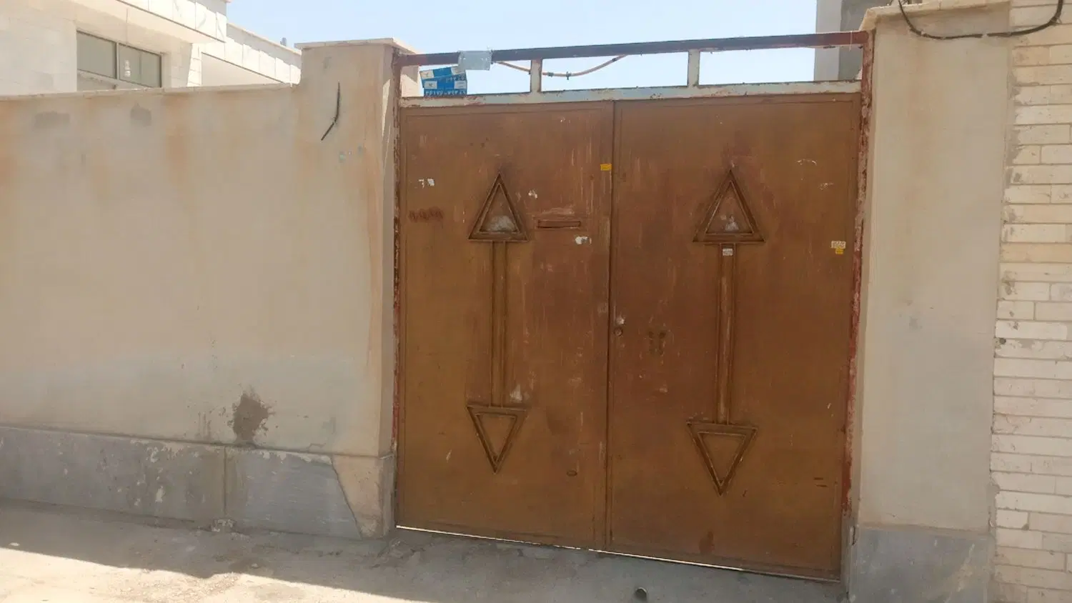 سویت ۴۰متری بدون خواب شهرک توحیدی حیاطدار
