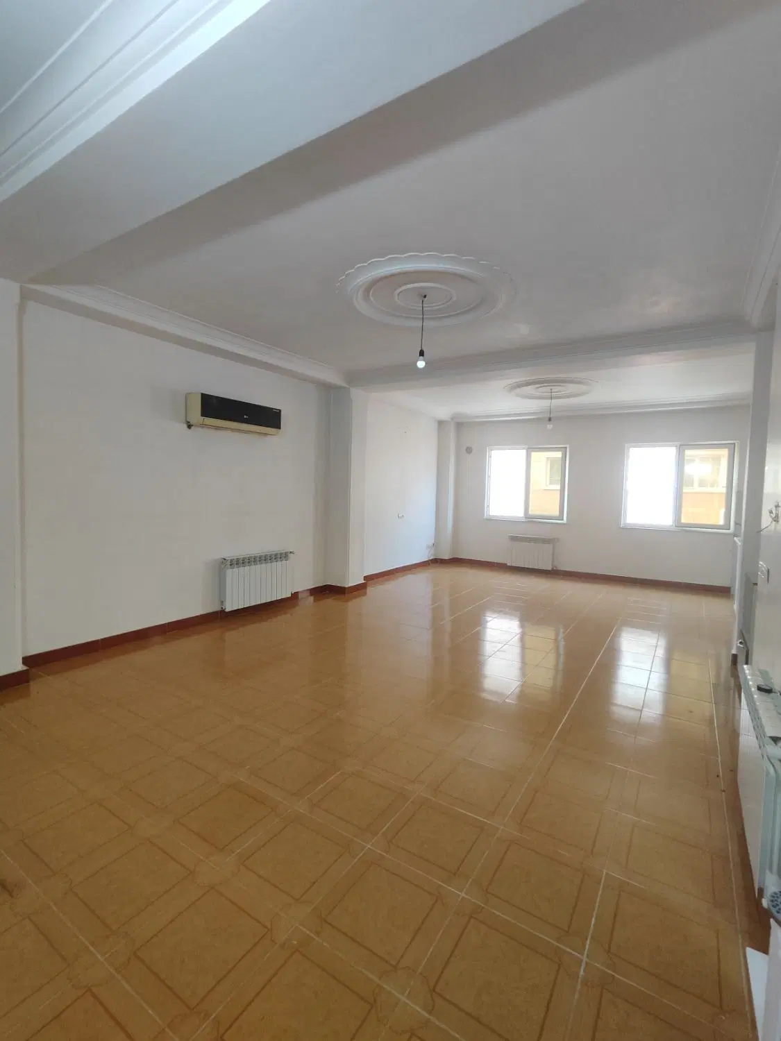 اجاره 110 متری دو خواب خیابان فیاض