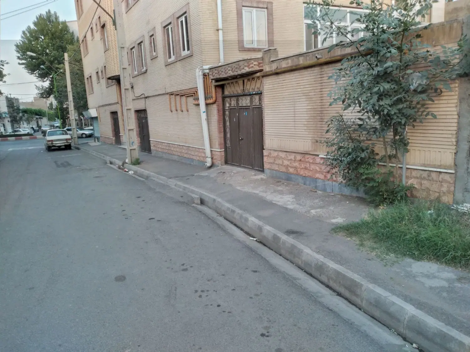 زمین برای بازسازی کارگاه