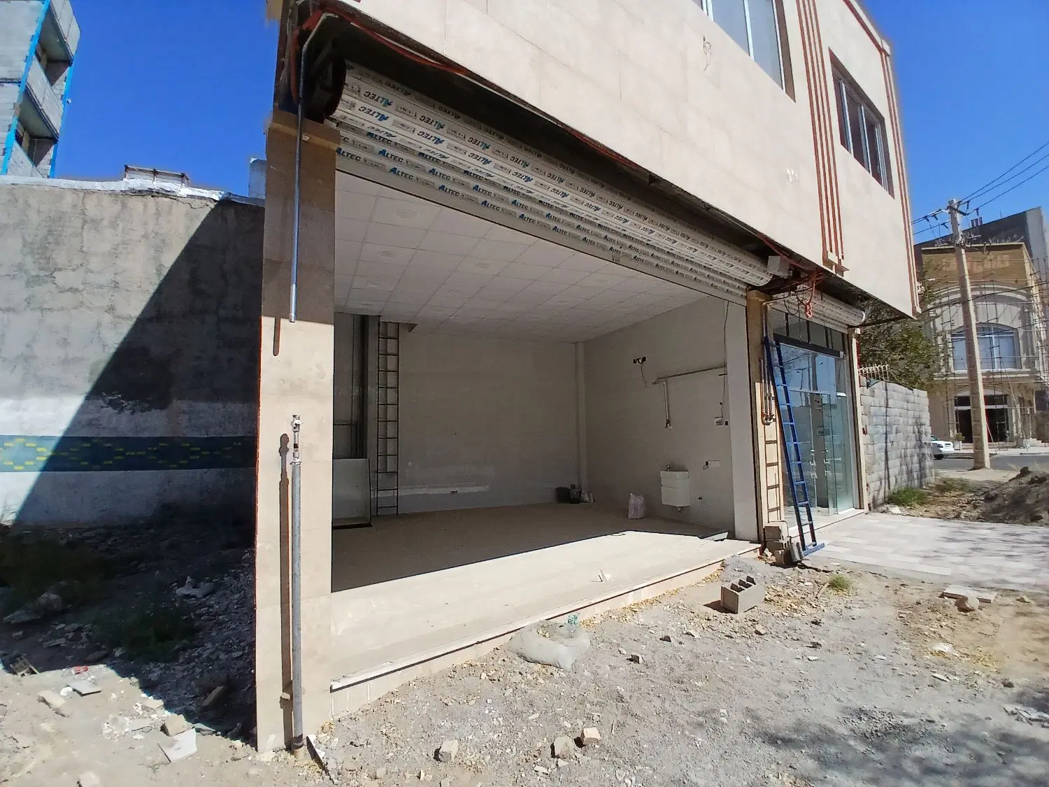 مغازه فروشی در بلوار بسیج کاشمر