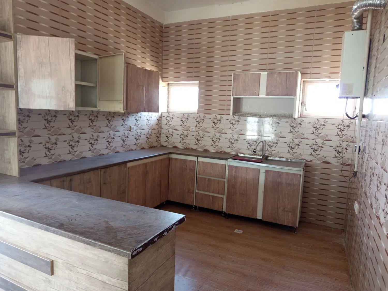 خانه اجاره ای 85زیر بنا