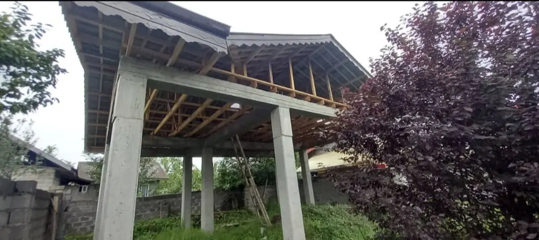 ویلای ۷۰ متری نیمه کاره در توستان لاهیجان