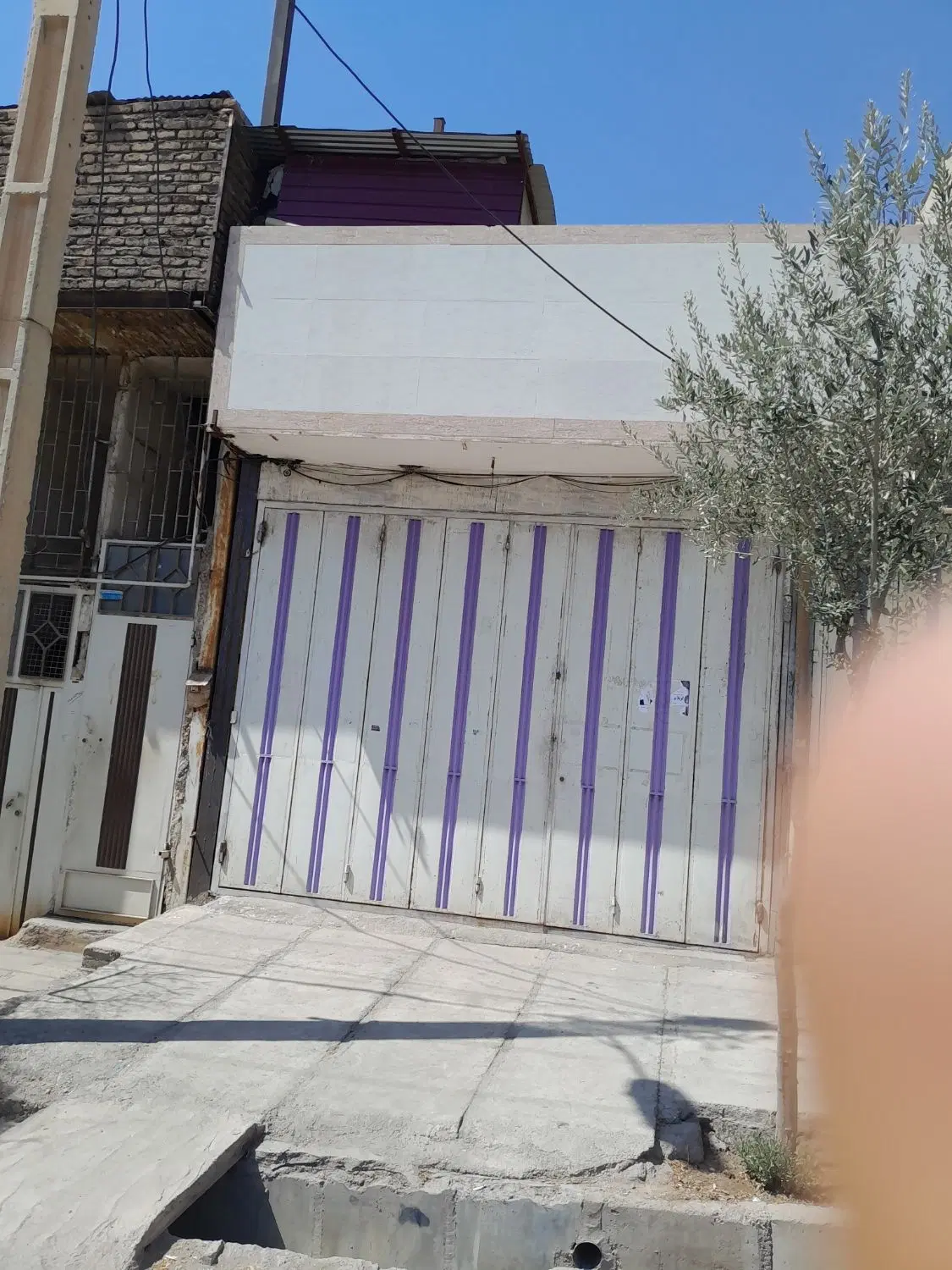 یک باب مغازه اول خیابان کاوه ۴۰متری