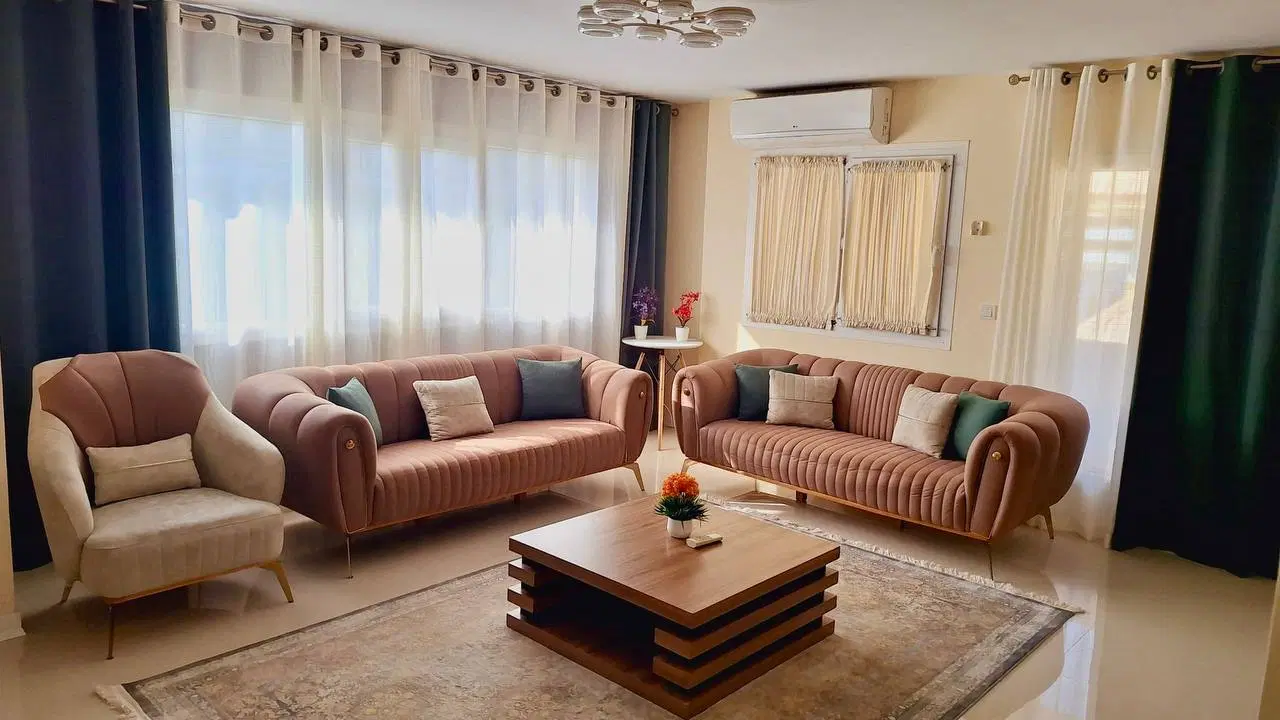 115 متری میدان نماز