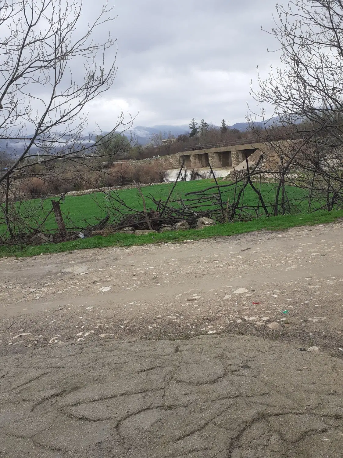 زمین موردراز مناسب ساخت و ساز