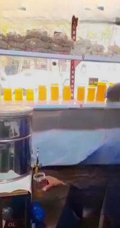 مغازه خ طیب برخیابان اصلی