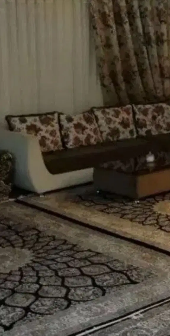 ویلایی بزرگ دلباز با دو حیاط در ۱۷ شهریور