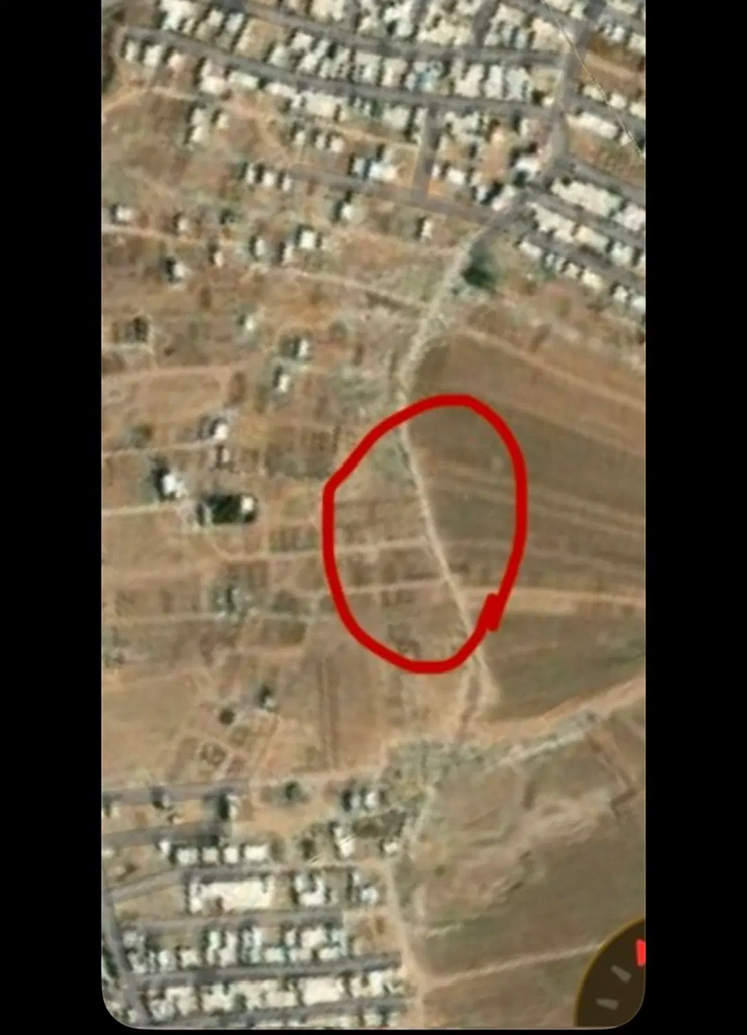 زمین خیابان امام رضا بین پشته
