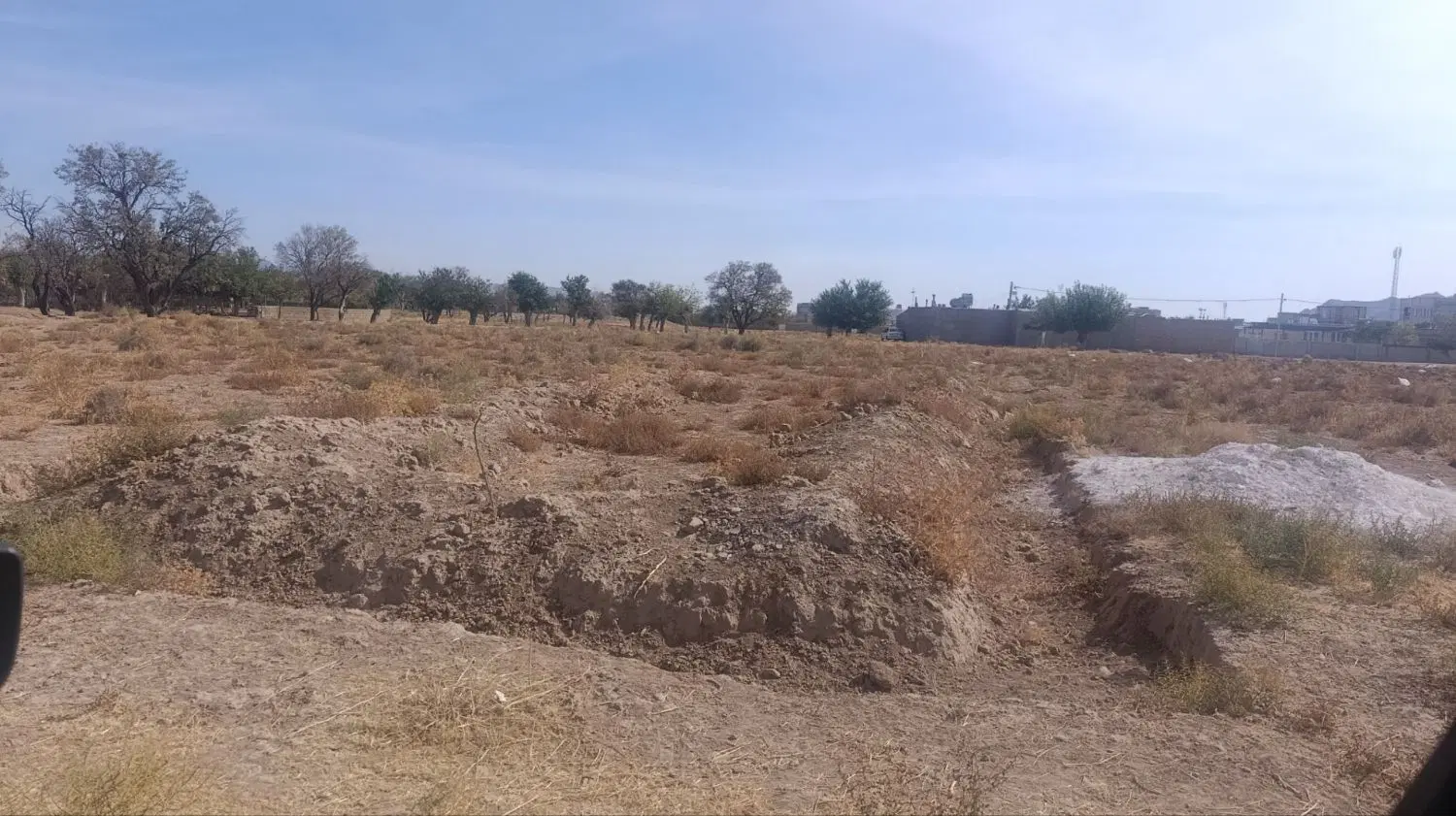 زمین مهرآوران
