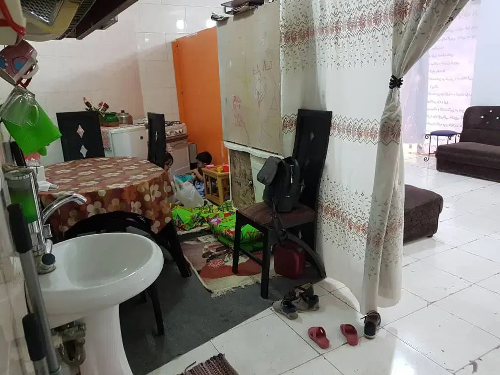مغازه۴۰متری،دناپلاس
