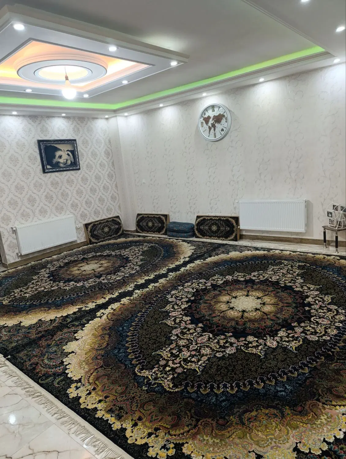 واحد لوکس ۱۲۰ متری