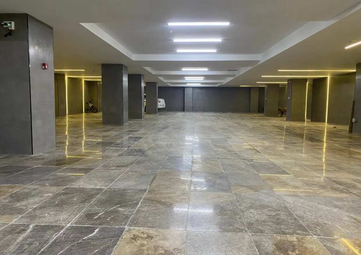 آپارتمان ۳ خوابه ۱۸۰ متری