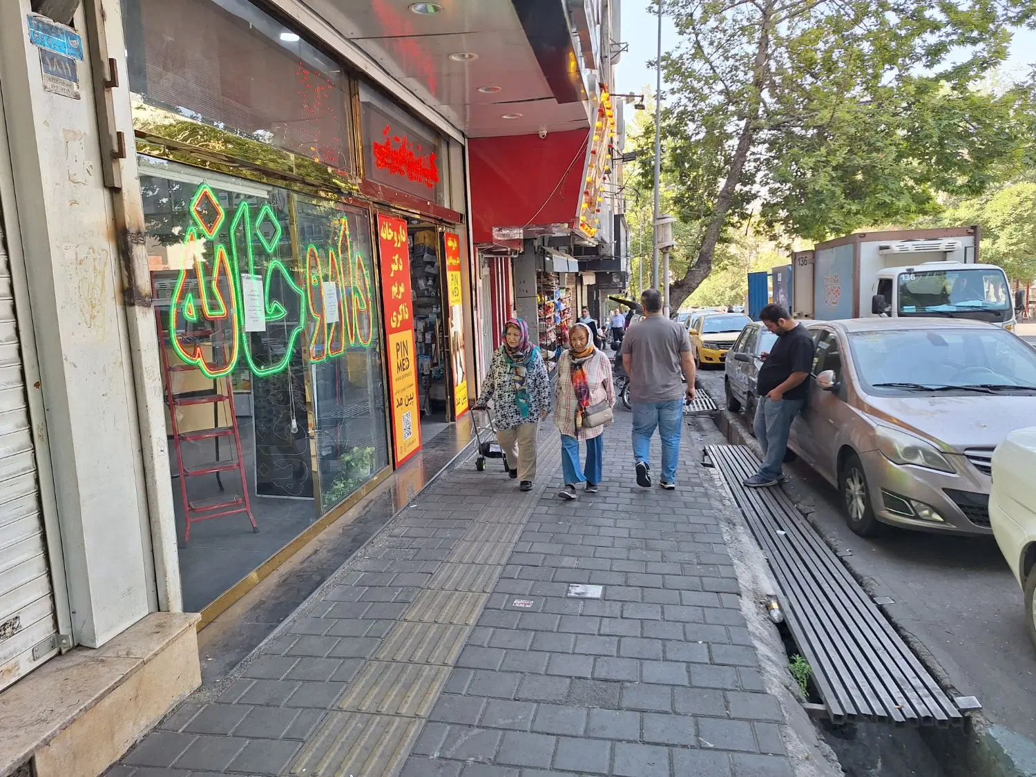 اجاره مغازه امیرآباد ۵۵ متر