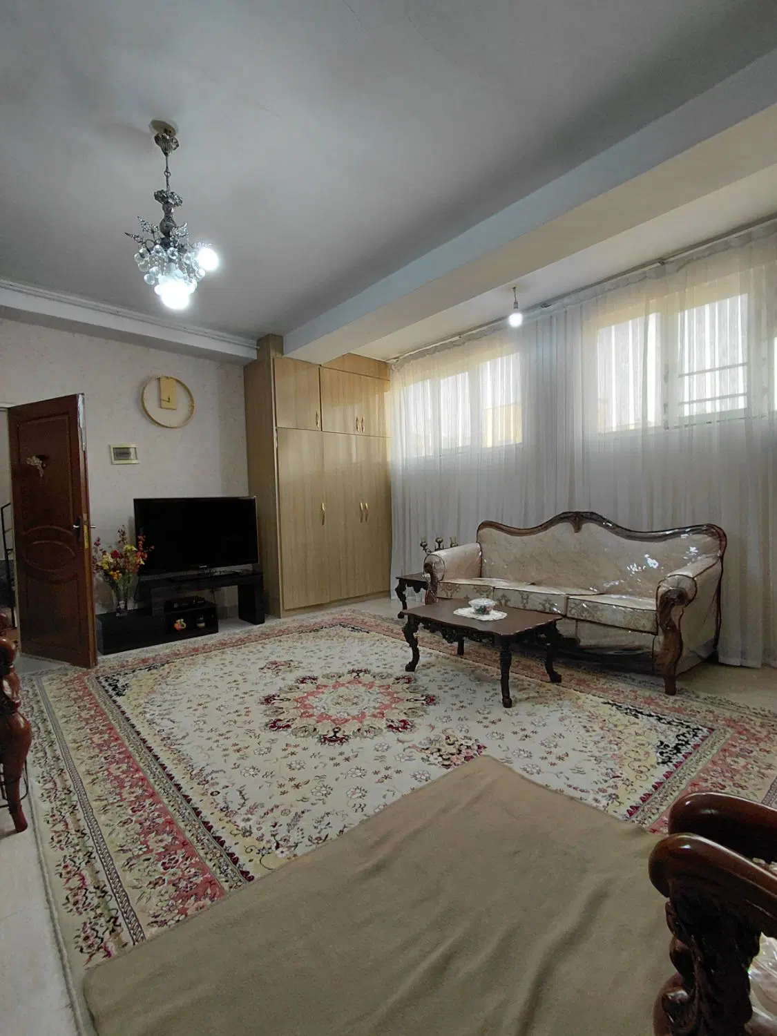 واحدنقلی برخیابان خرسندی(املاک آرتا)