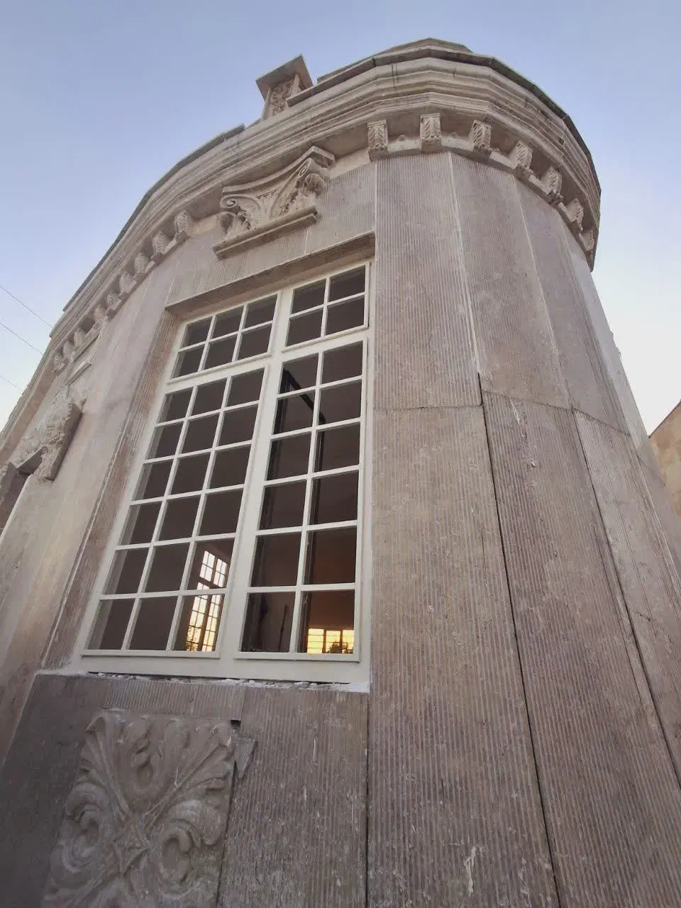 عمارت باغ زیبا