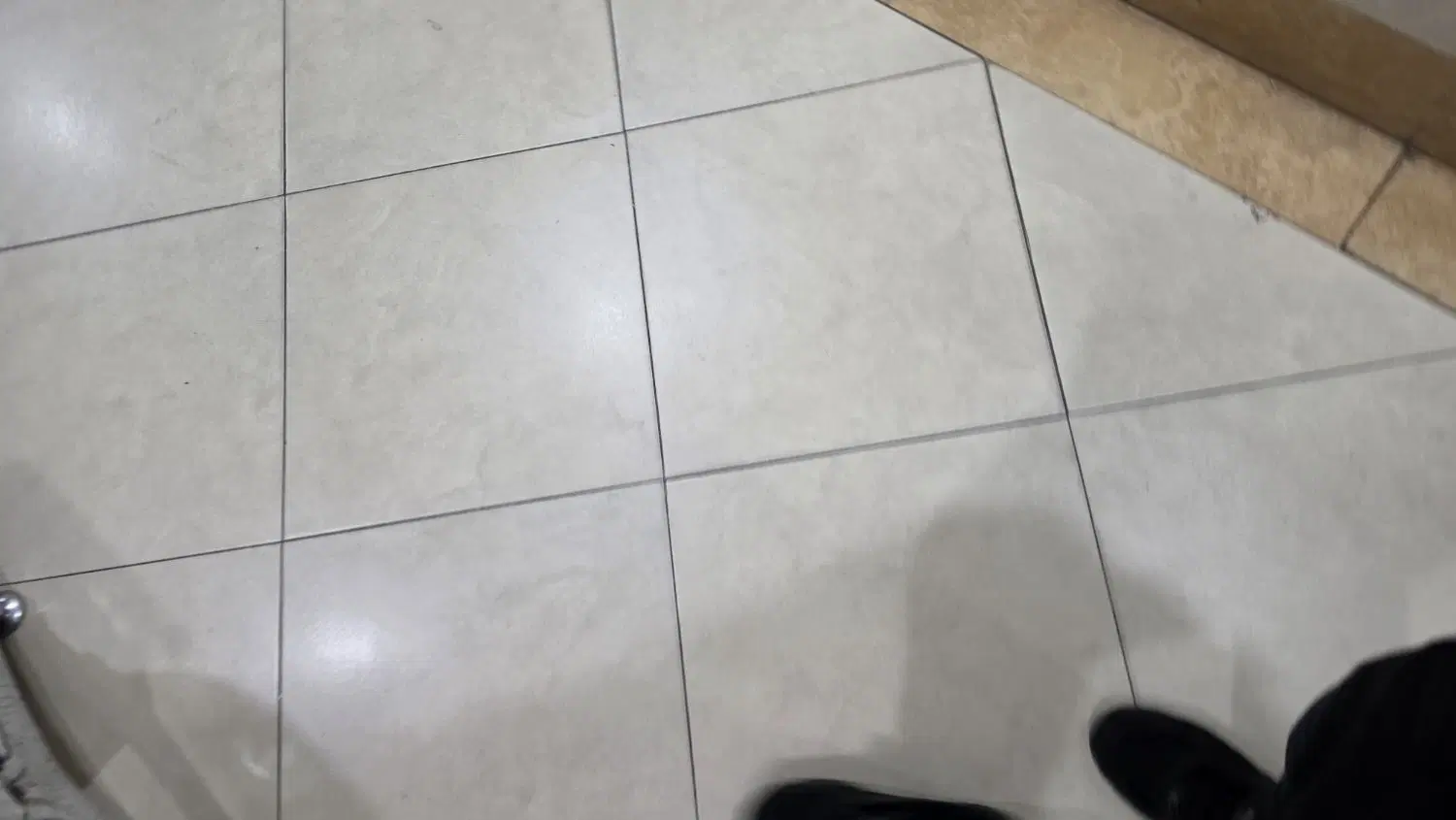 اجاره مغازه واقع در خیابان شهیدین (محله عباس اباد)