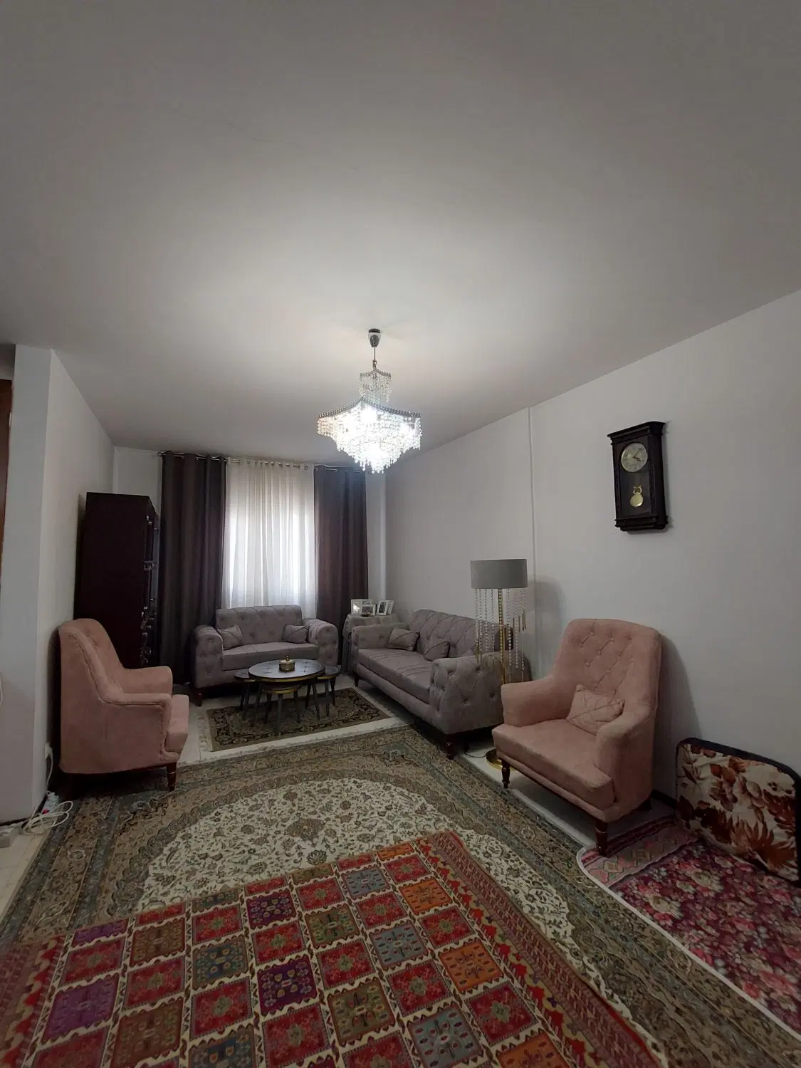 خیابان طراوت مدارک ۵ برگی طبقه ۱۱ جنوب شرقی