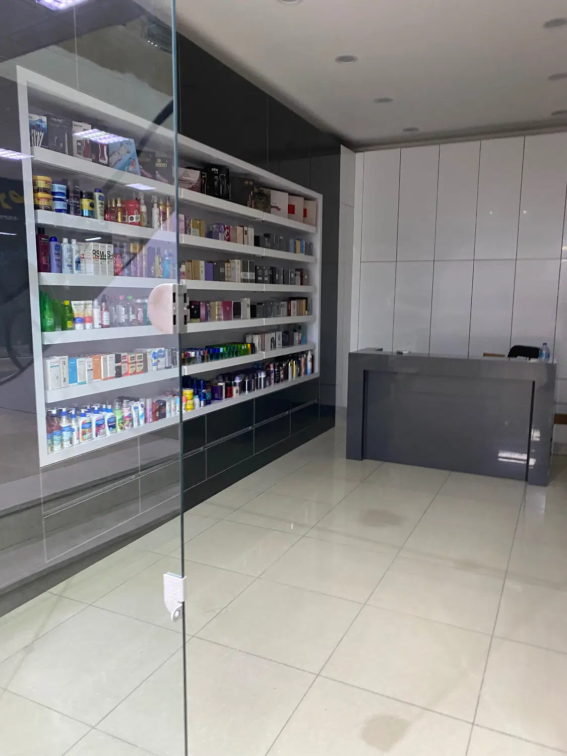 تجاری باغ فردوس ۲۲ متر