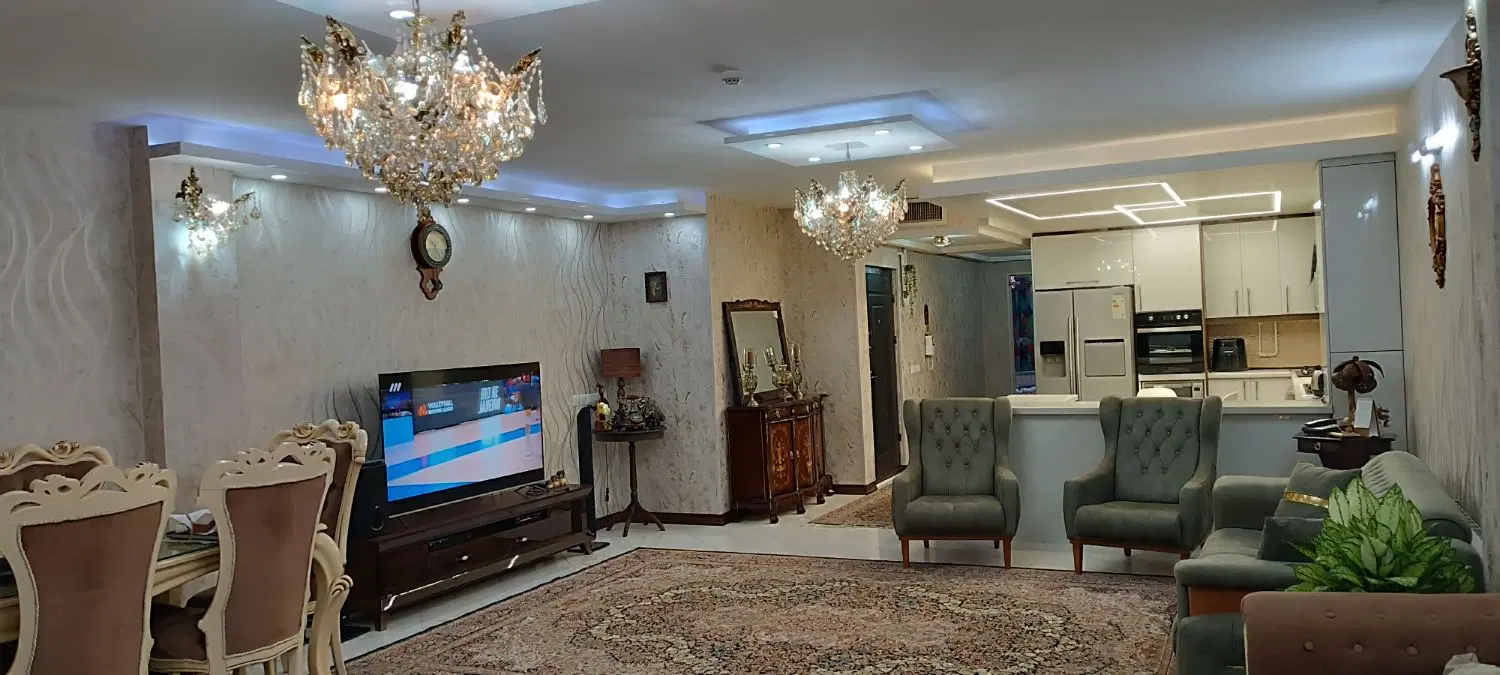 واحد ۱۱۳ متری_ چهارراه شریعتی