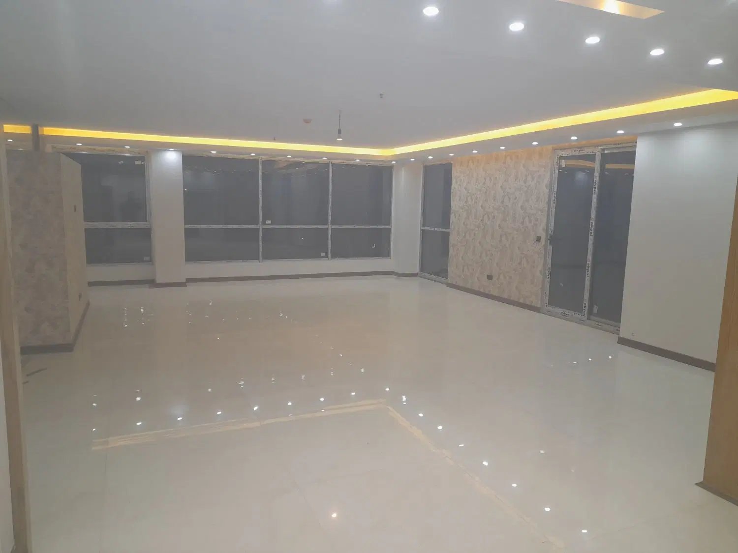۱۹۵ متری آکواریوم