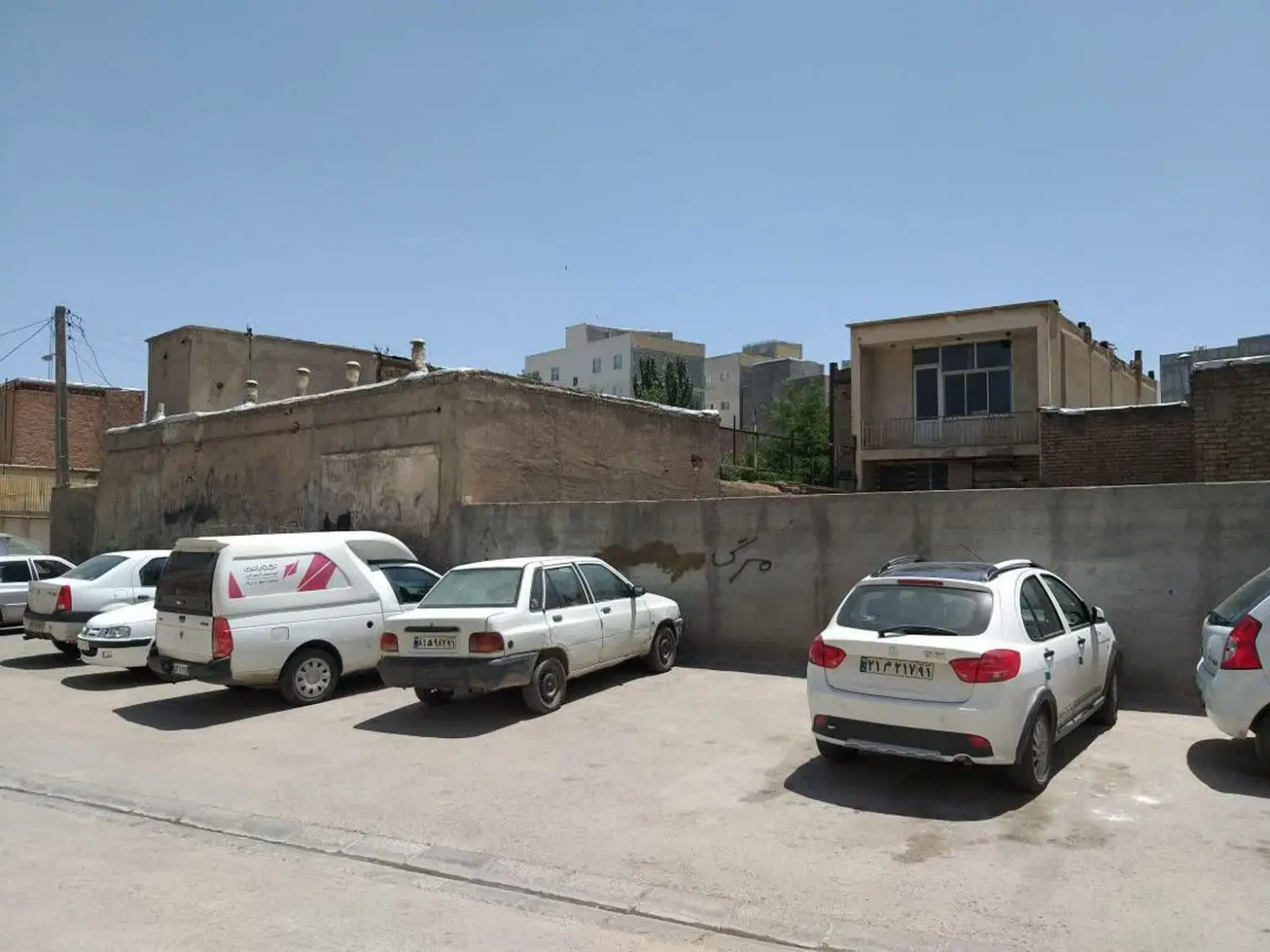 دو قطعه زمین مسکونی و یک باب تجاری  محله یساول