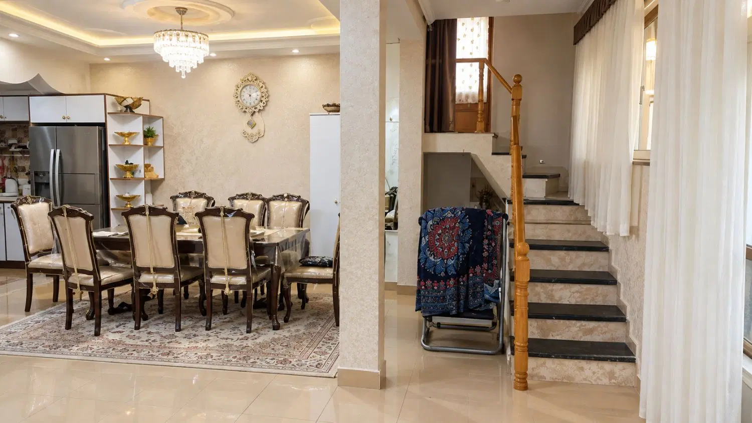 خانه ویلایی ۱۹۶ متری مرکز شهر