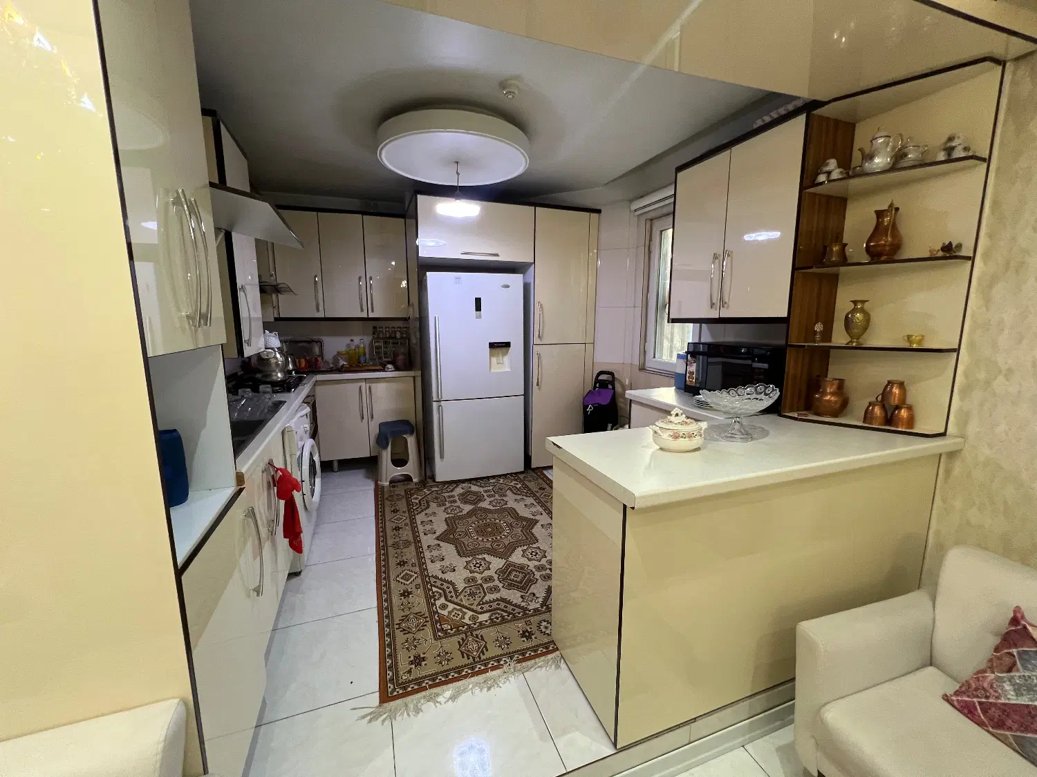 رهن آپارتمان ۹۵ متر با پارکینگ و آسانسورخ فرهنگیان