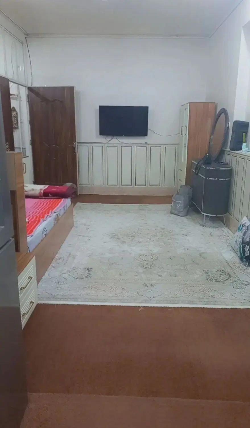 همکف ، بدون حضور مالک ، دربست و تازه بازسازی شده