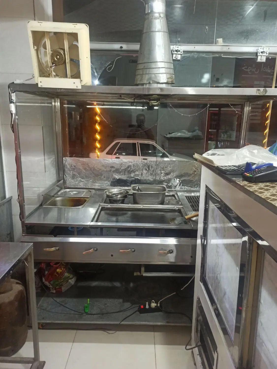 مغازه ساندویچی