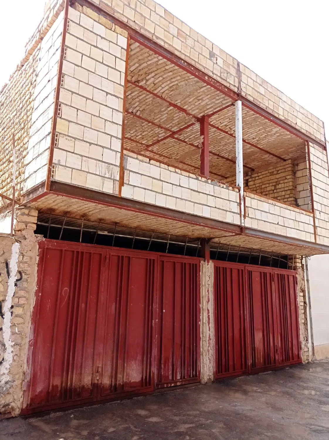 خانه نیمه کاره