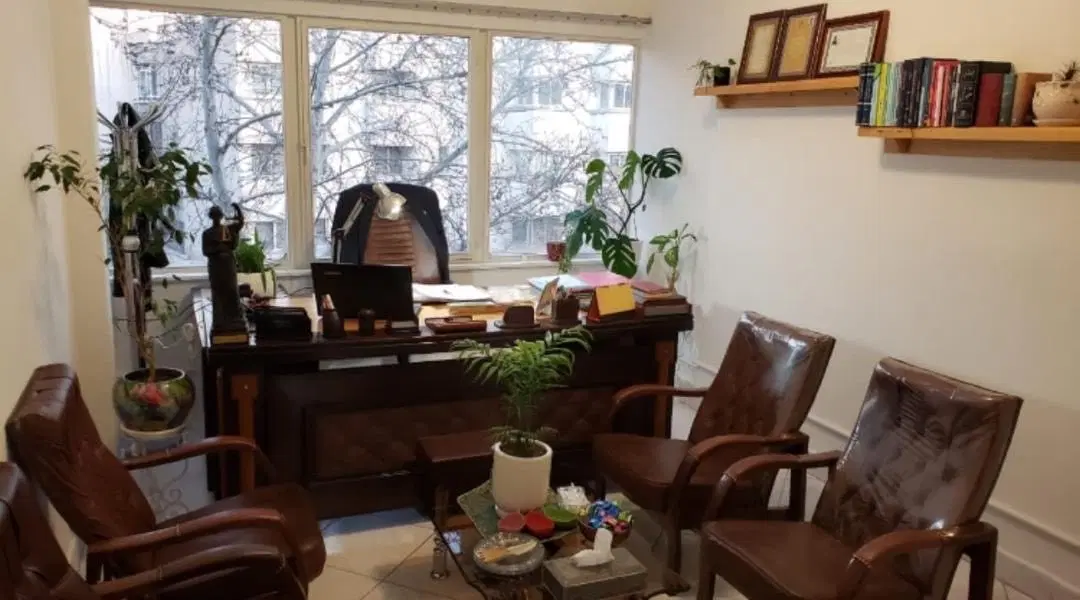 اجاره اتاق به همکار وکیل دادگستری