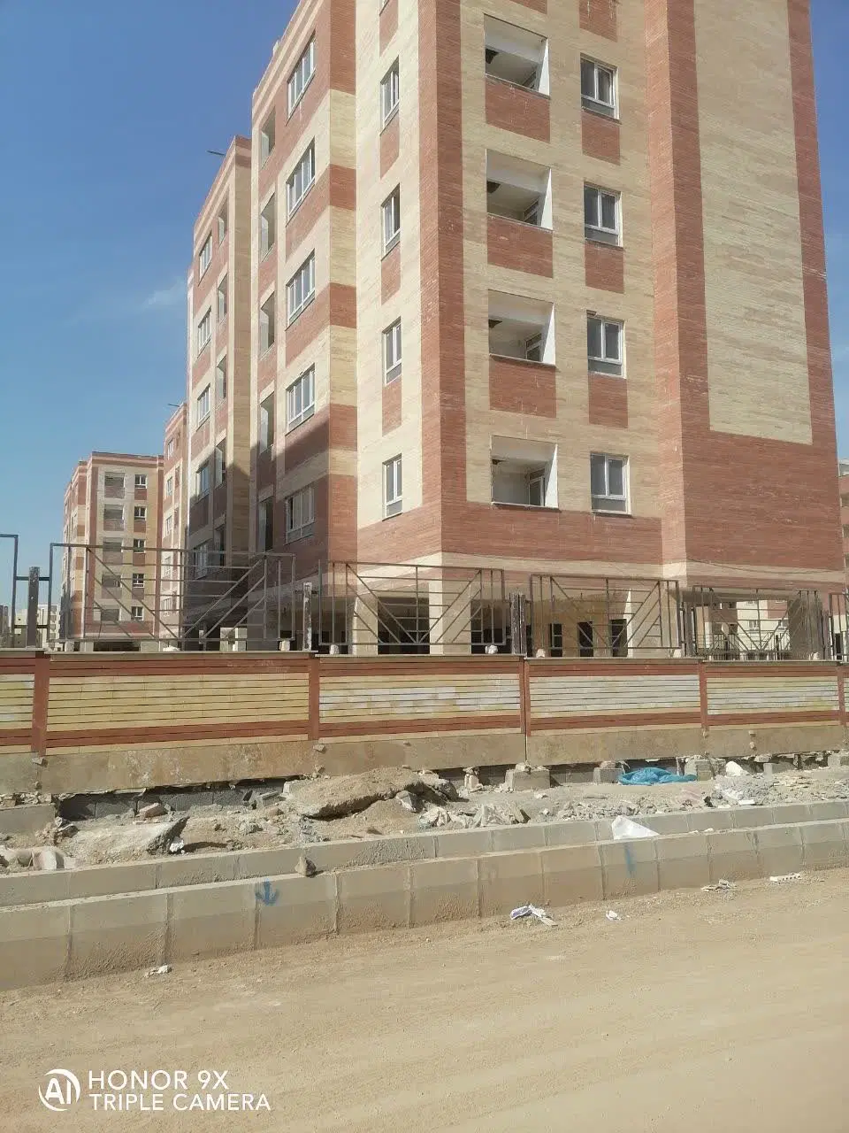 زمین در شهرک سازان