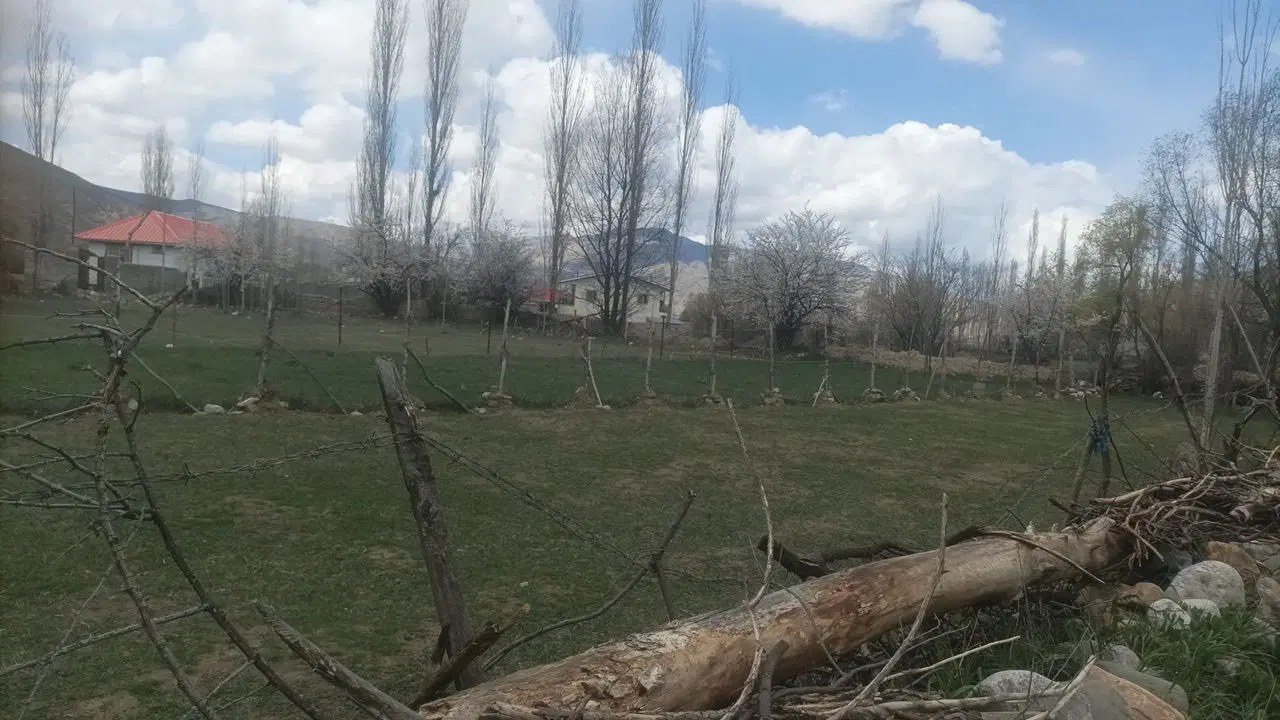 ۶۰۰ متر زمین مرزن آباد (کجور) بر جاده اصلی