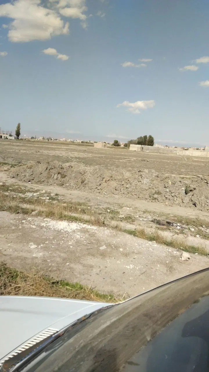 زمین کلنگی در محله ی مهرآباد