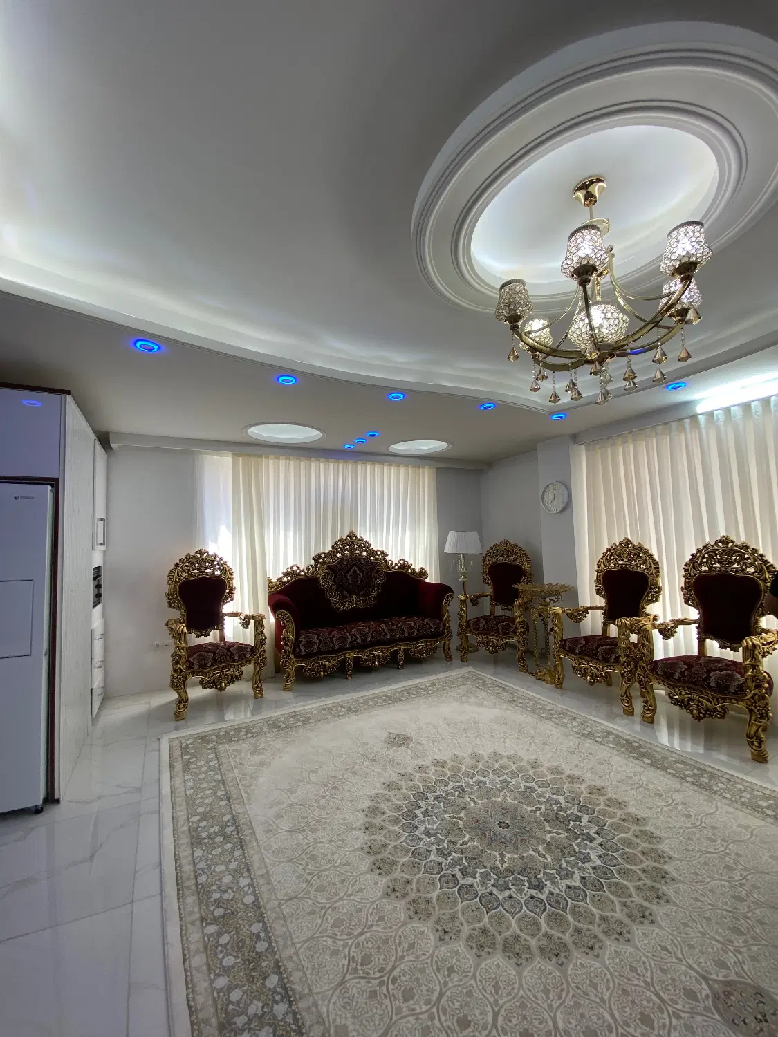 اپارتمان 80 متری دو خواب فول امکانات وام دار