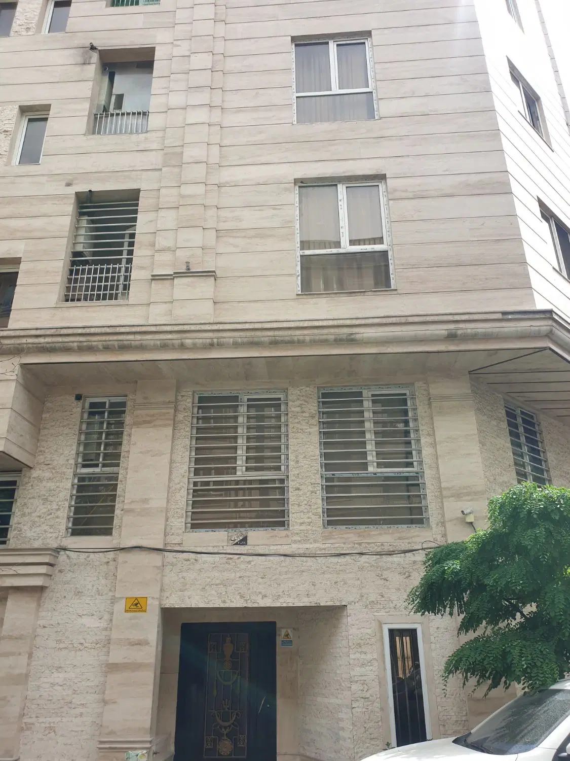 ۷۶ متر _ ۲ خواب _ فول امکانات