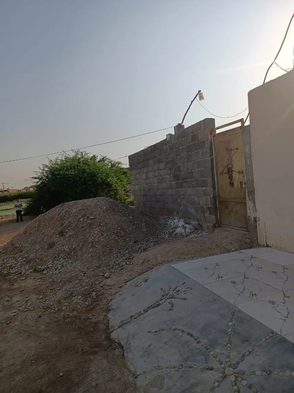 خانه نیمه کاره 100متری