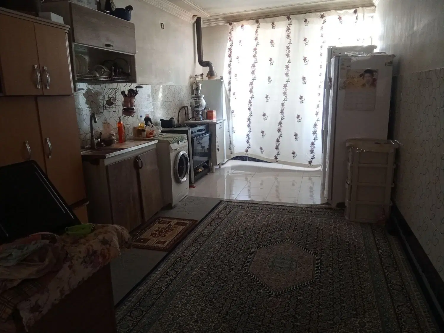 مسکونی تجاری بر خیابان 14متری
