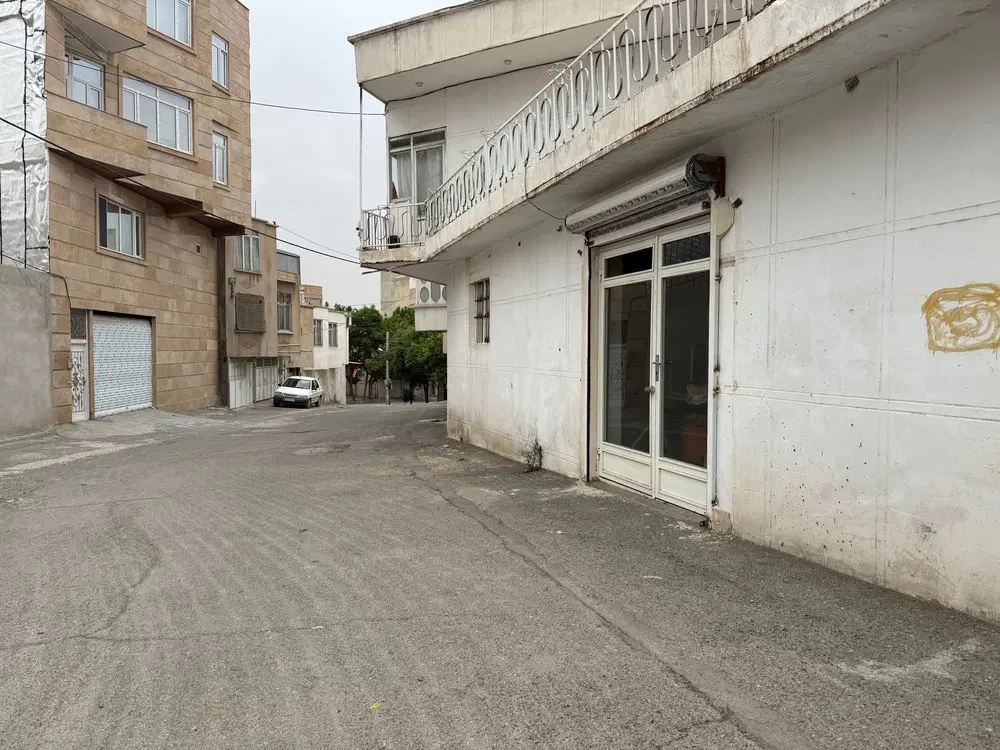 اجاره مغازه ۷۰متر انبار مسیرنفت اربابی وکیل اقا