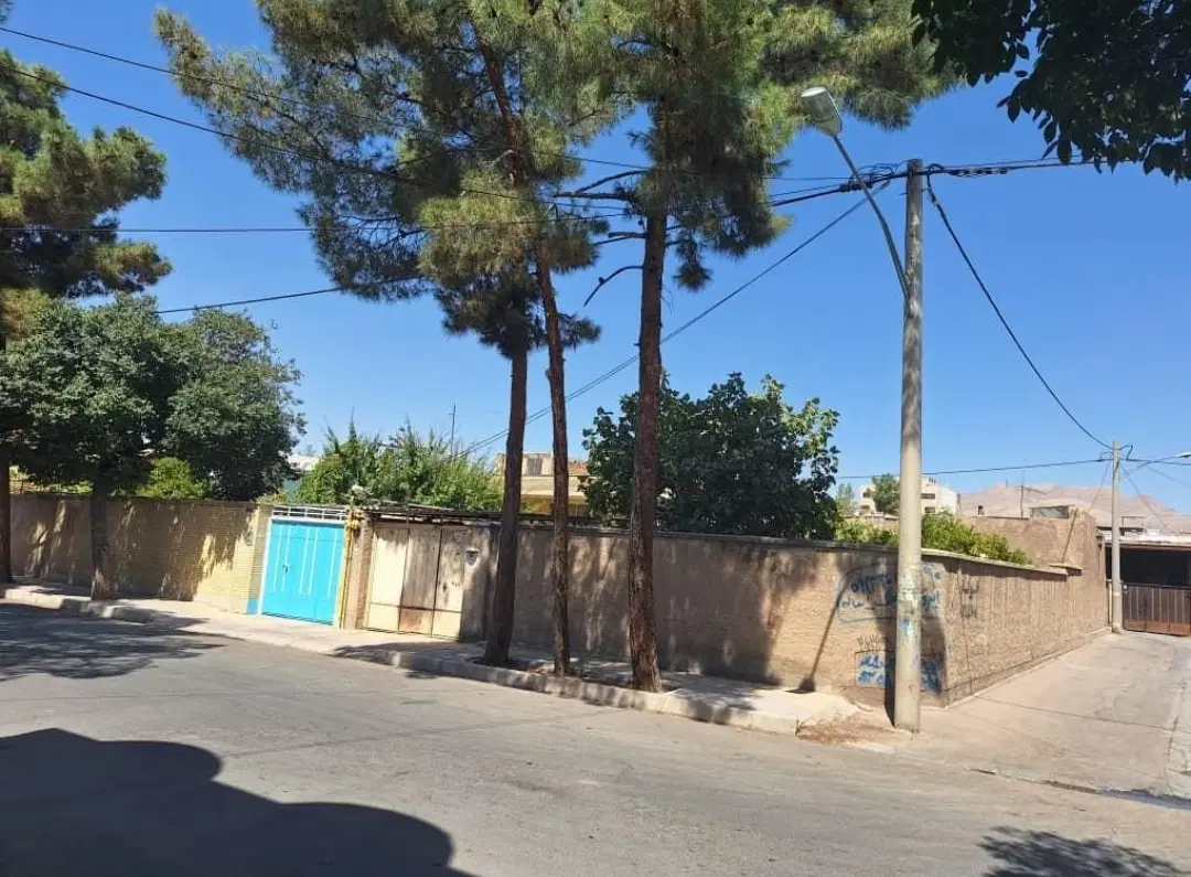 فروش منزل مسکونی ۳ نبش بلوار ولیعصر